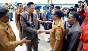 Kadis PUPR Dampingi Wakil Gubernur NTT Sambut Menko Bidang Infrastruktur dan Pembangunan Kewilayahan di Sumba Timur